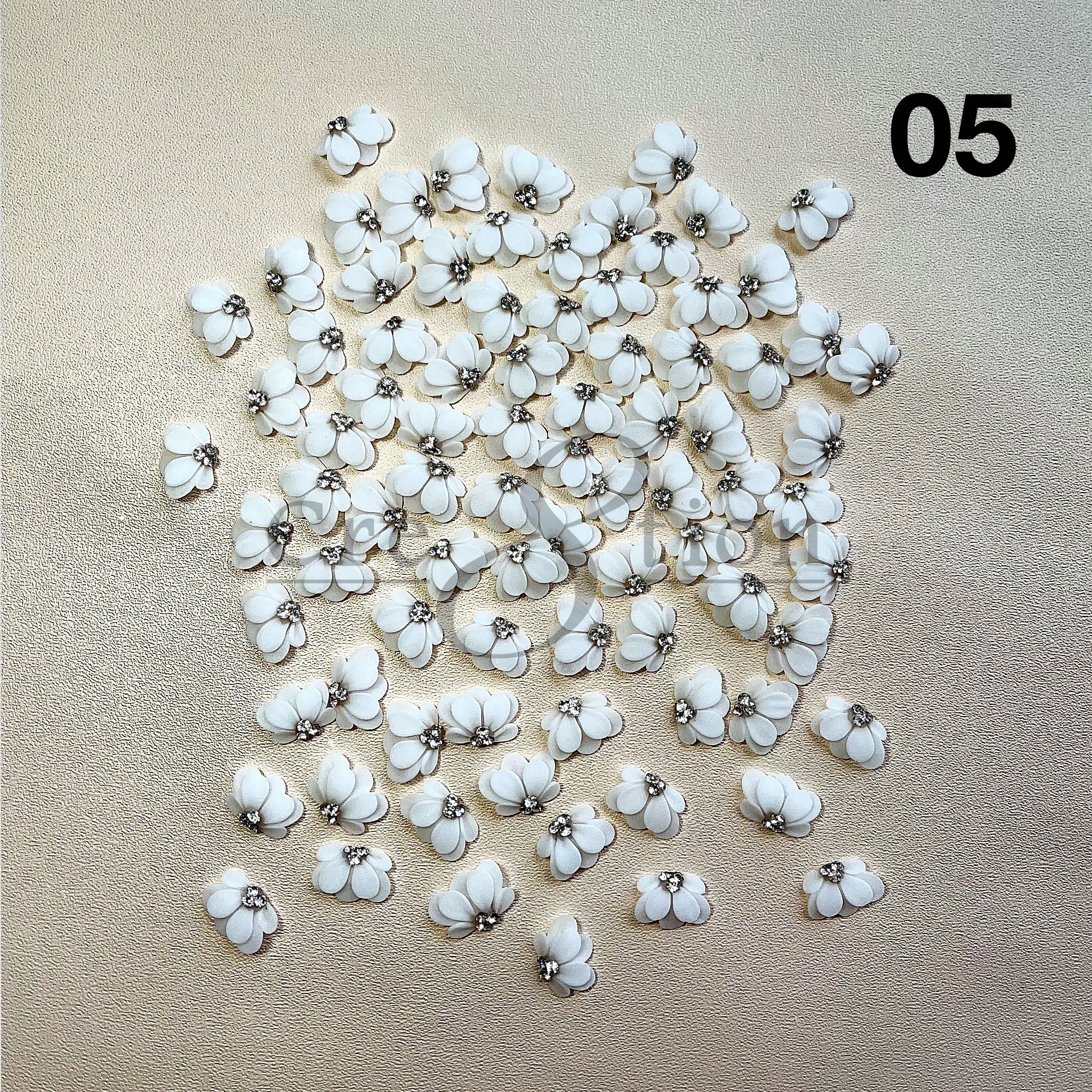 Cre8tion Handmade Acrylic Flowers 2 pcs